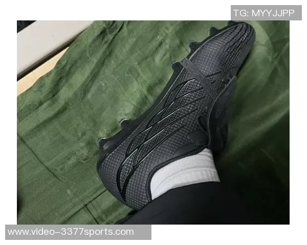 探索足球鞋的魅力与风采尽在这组精彩鞋子图片中 探索足球鞋的魅力与风采尽在这组精彩鞋子图片中